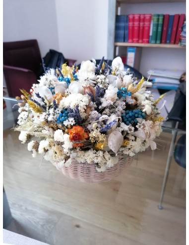 Small desk centrepiece