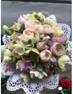 bouquet hellebore